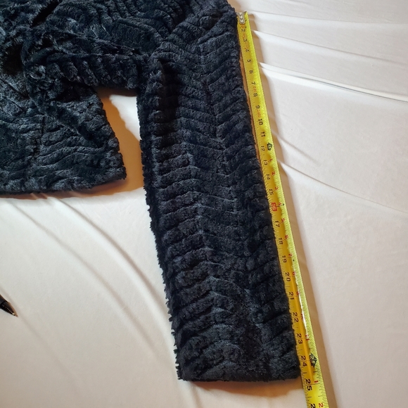 JM Collection Women's Faux Mink Fur Coat Black Fully Lined Hook Closure Sz Med - Picture 11 of 12